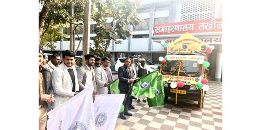 सड़क सुरक्षा को लेकर जिला प्रशासन का अभियान तेज, जागरूकता रथ किया रवाना